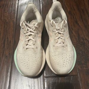 Asics Cream and Green Athletic Shoes with Modern Comfort